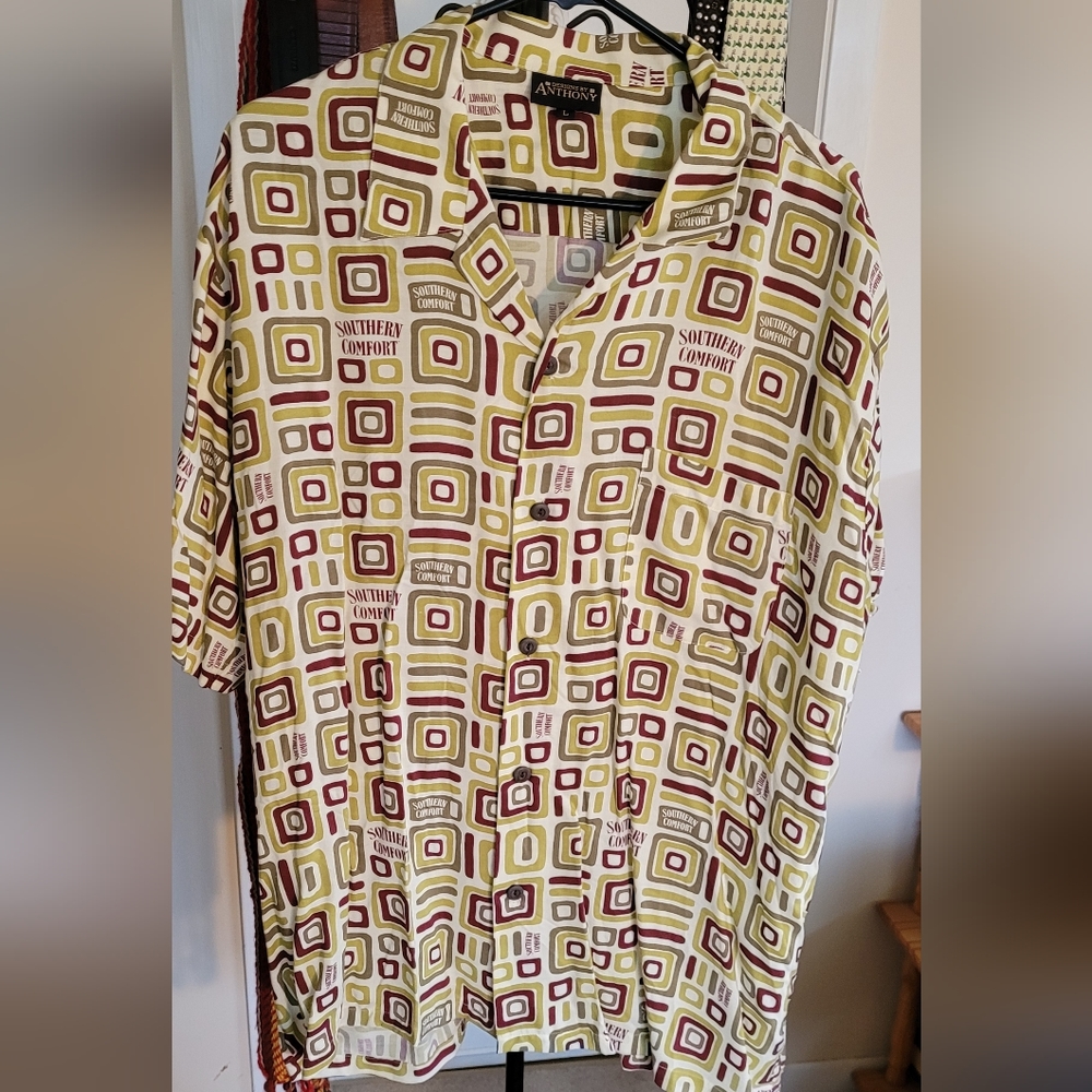 Vintage Designs by Anthony Southern Comfort Short Sleeve Button-Up Shirt